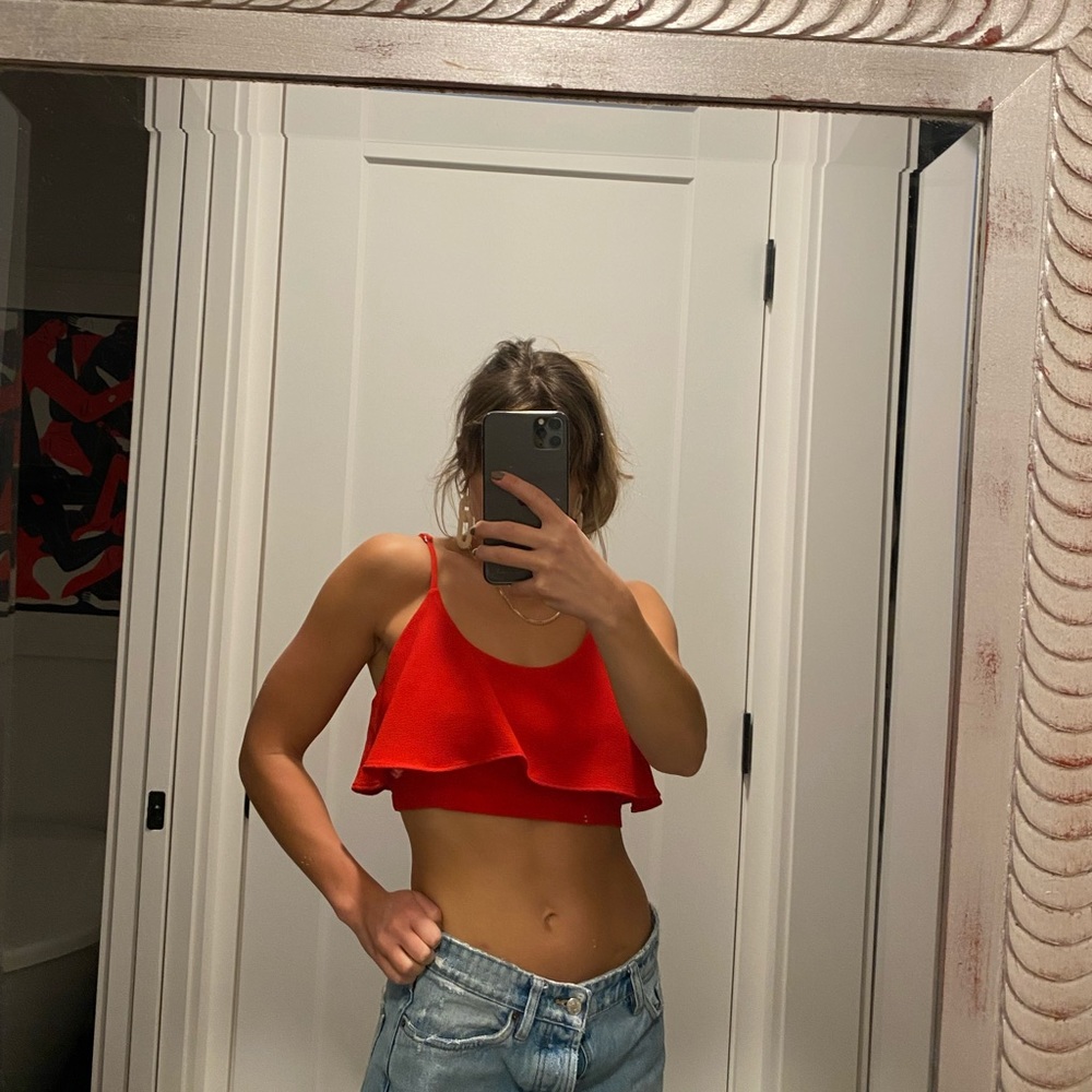 Forever 21 / M / Red Crop top! / zip close in back / Flowy and sexy!